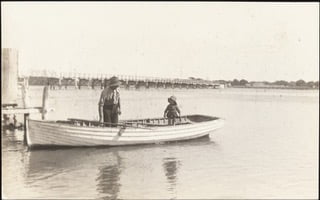 Canning Bridge People in Boats 1920